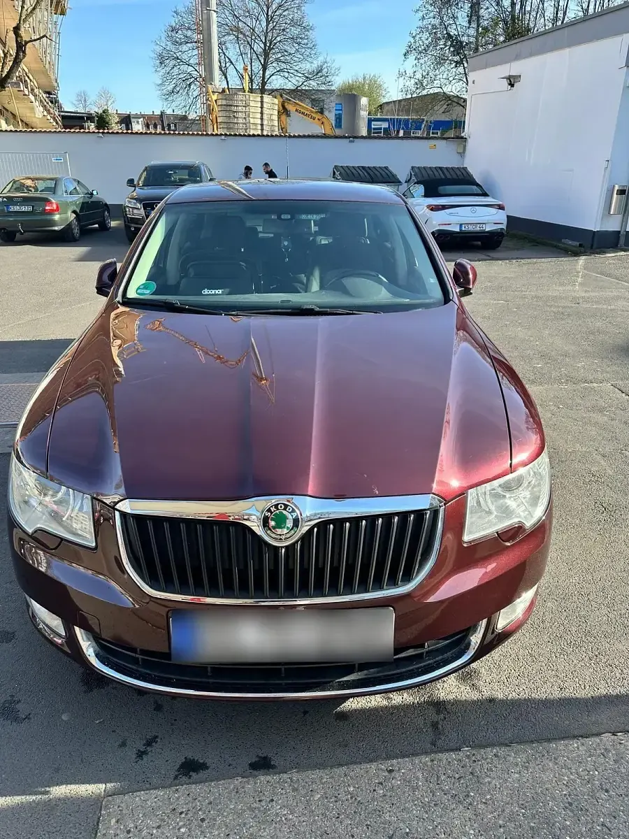 Second-hand Skoda Superb 160 CP (117 kW) 2008 Mov Berlinǎ