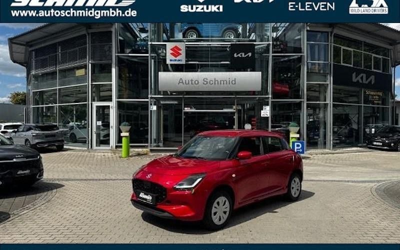 Rot Neu 2025 Suzuki Swift Club Limousine | 18.490 € - Bild 1/4