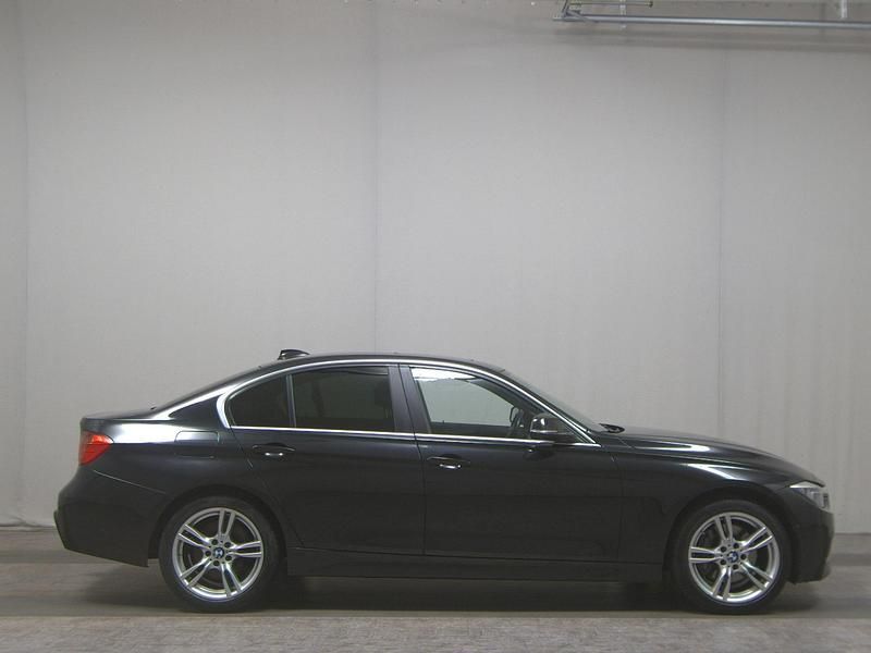 Schwarz Gebraucht 2015 BMW 335 M Sport | 15.990 € - Bild 1/4