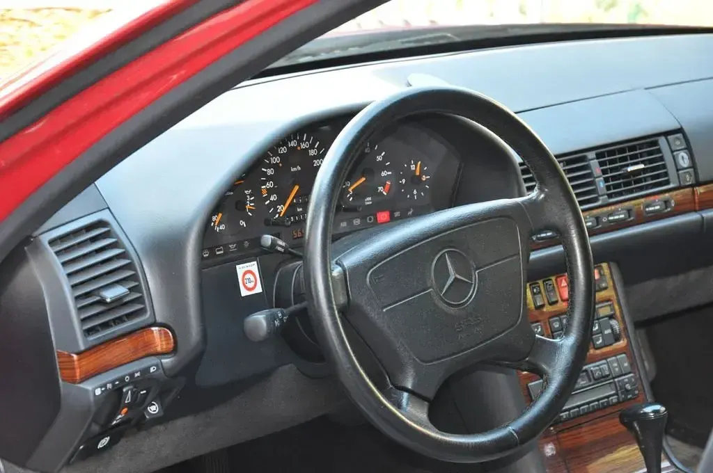 Gebraucht Mercedes S280 193 PS (141 kW) 1994 Rot Limousine