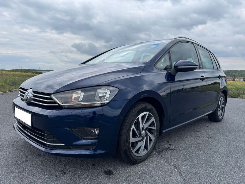 Blau Gebraucht 2017 VW Golf Sportsvan Sound Van / Kleinbus | 13.390 € (Guter Preis) - Bild 1/4