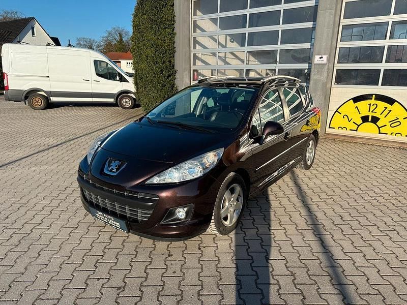 Gebraucht Peugeot 207 Premium 92 PS (67 kW) 2011 Schwarz Kombi