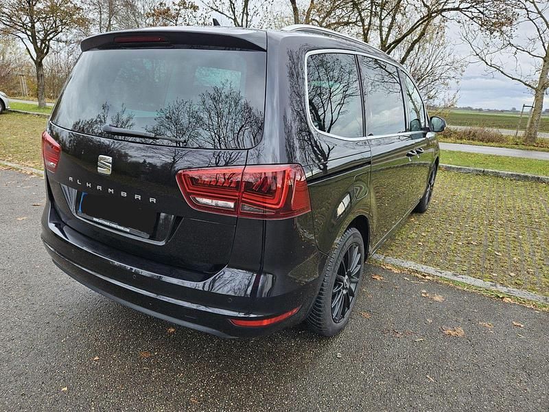 Schwarz Gebraucht 2021 Seat Alhambra XCELLENCE Van / Kleinbus | 28.500 € (Guter Preis) - Bild 1/4