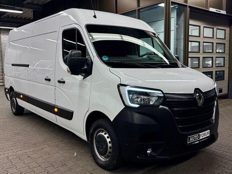 Second-hand Renault Master 135 CP (99 kW) 2022 Alb Monovolum