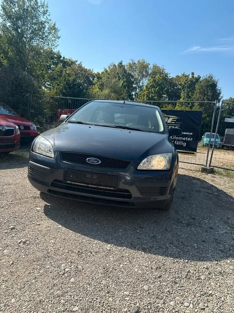 Gebraucht Ford Focus 100 PS (73 kW) 2006 Grau Kleinwagen