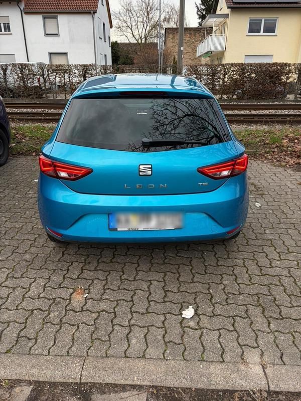 Gebraucht Seat Leon CONNECT 125 PS (91 kW) 2016 Blau Limousine