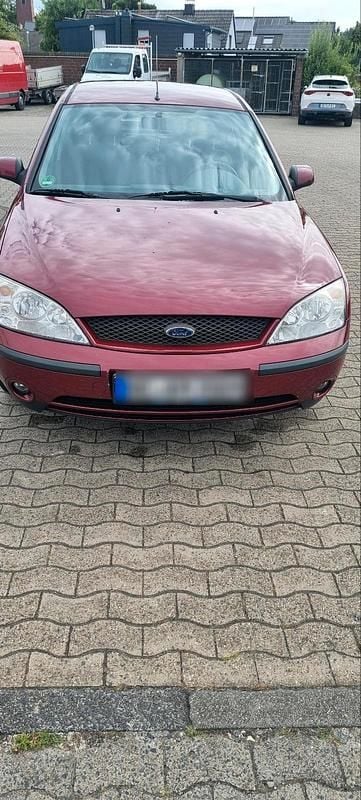 Rot Gebraucht 2001 Ford Mondeo Limousine | 600 € (Guter Preis) - Bild 1/4