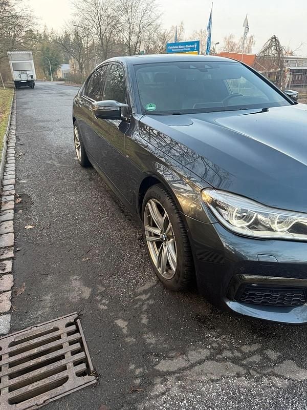 Gebraucht BMW 730L 265 PS (194 kW) 2017 Andere farben Limousine