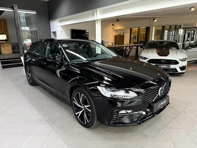 Gebraucht Volvo V90 Plus 398 PS (292 kW) 2022 Schwarz metallic Kombi