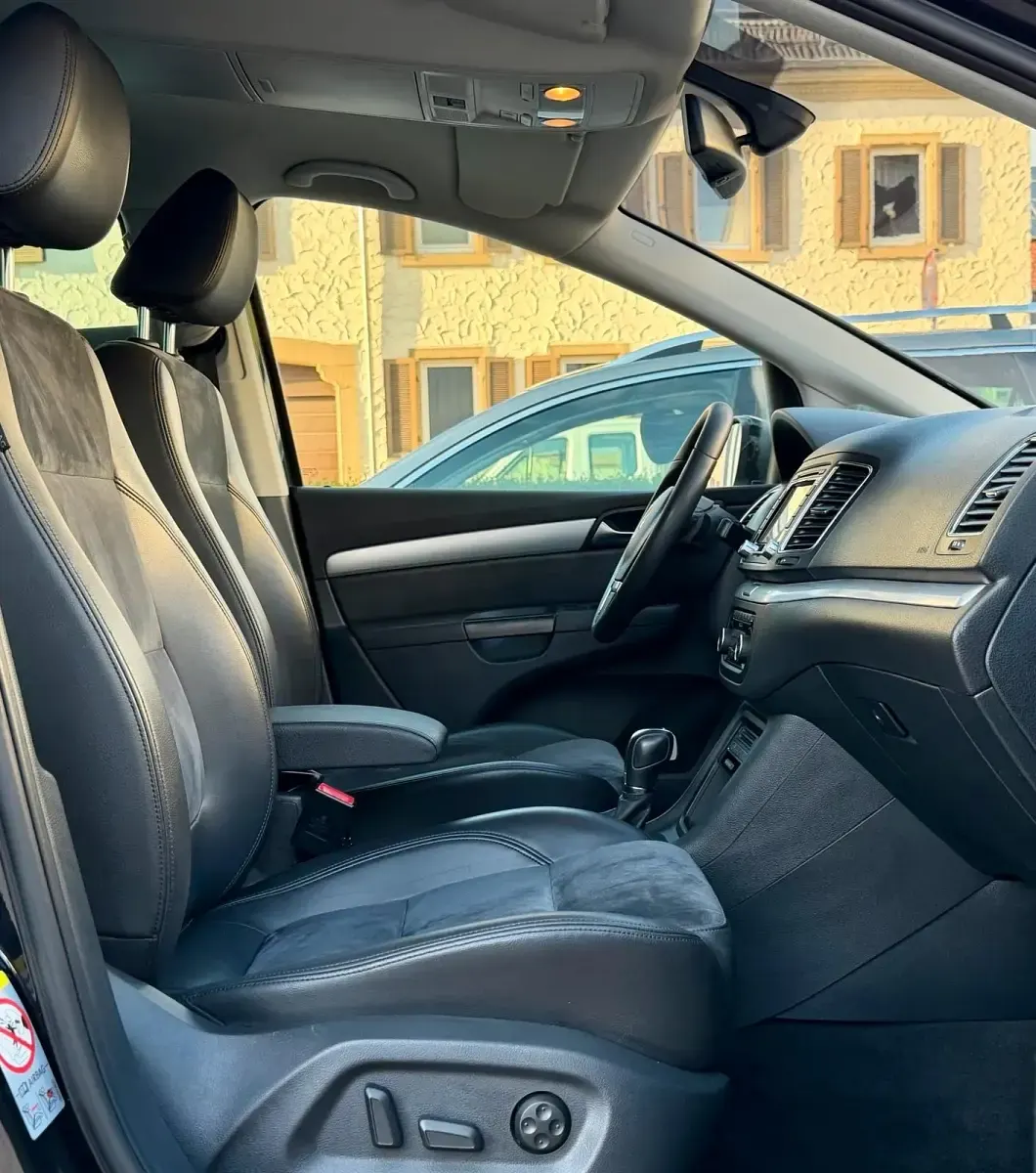 Gebraucht VW Sharan 200 PS (147 kW) 2012 Schwarz Van / Kleinbus