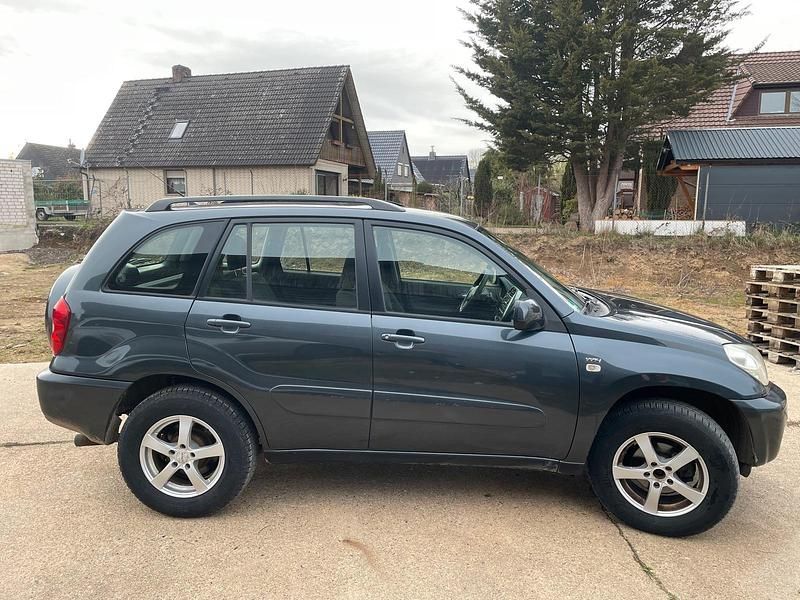 Gebraucht Toyota RAV4 125 PS (91 kW) 2005 Grau SUV