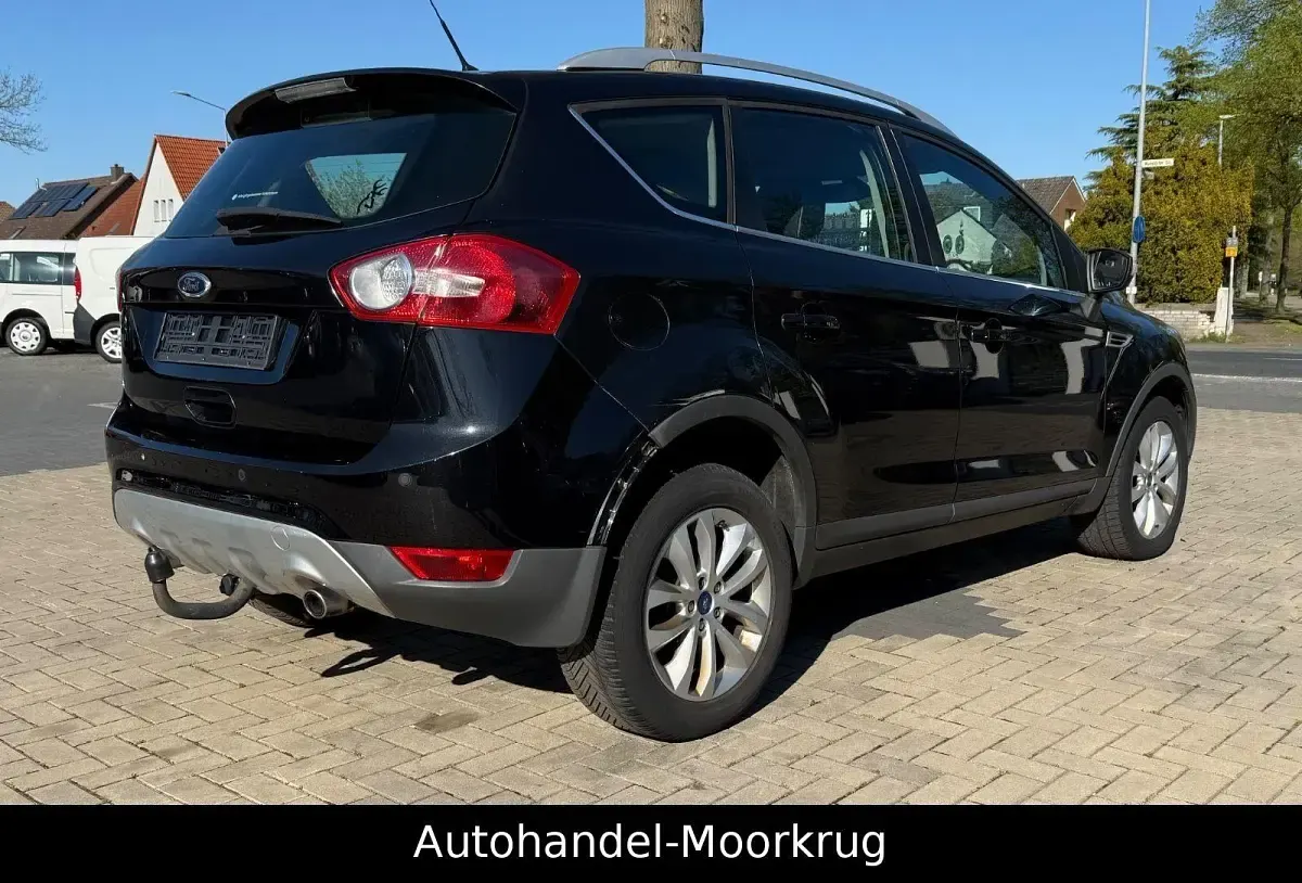 Gebraucht Ford Kuga Titanium 163 PS (119 kW) 2011 Schwarz SUV