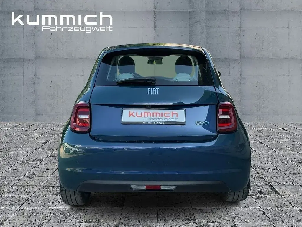 Gebraucht Fiat 500e La Prima 86 kW (118 PS) 2022 Grün Kleinwagen