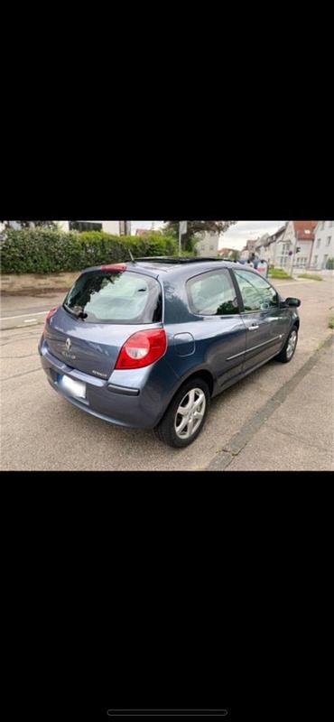 Gebraucht Renault Clio II Dynamique 111 PS (81 kW) 2006 Blau Kleinwagen