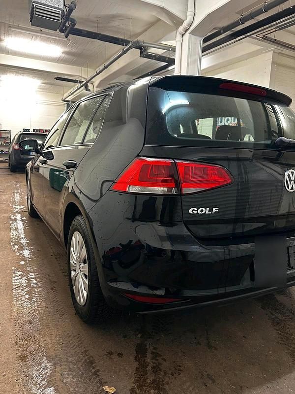 Gebraucht VW Golf VII 86 PS (63 kW) 2013 Schwarz Kleinwagen