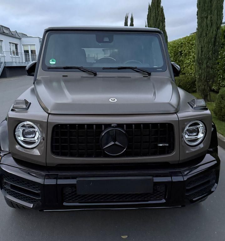 Grün Gebraucht 2022 Mercedes G400 AMG line SUV | 129.000 € (Fairer Preis) - Bild 1/4