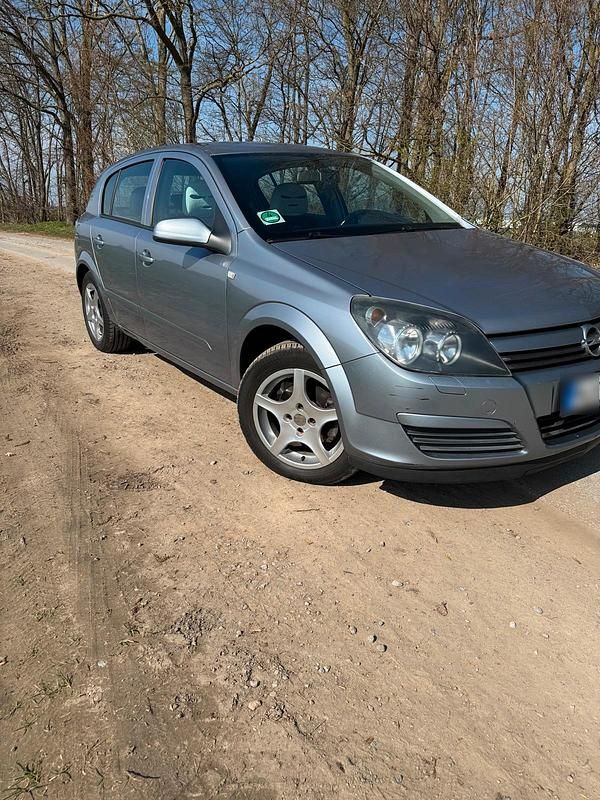 Gebraucht Opel Astra 105 PS (77 kW) 2005 Grau Kleinwagen