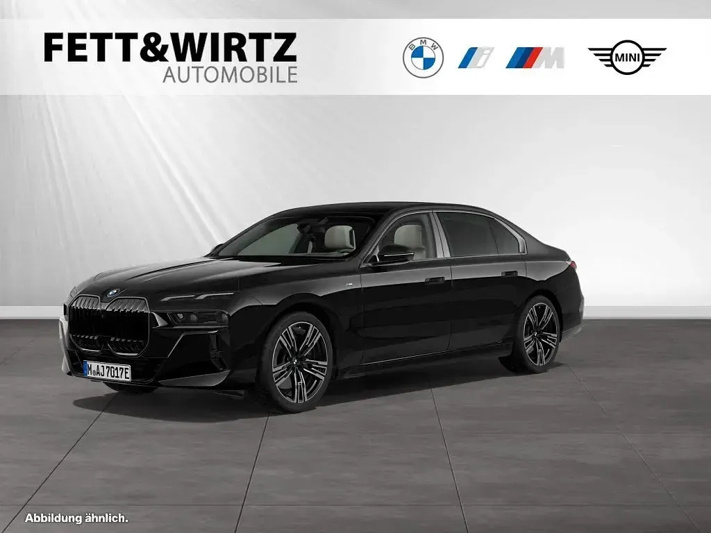 Gebraucht BMW 750e M Sport 489 PS (359 kW) 2025 Limousine