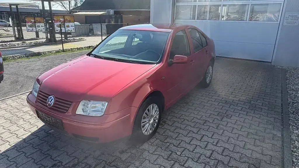 Gebraucht VW Bora Comfortline 75 PS (55 kW) 2005 Rot Limousine