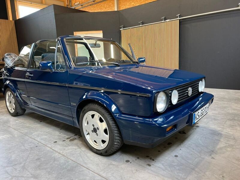 Blau Gebraucht 1991 VW Golf Cabriolet Life Cabrio | 19.800 € - Bild 1/4