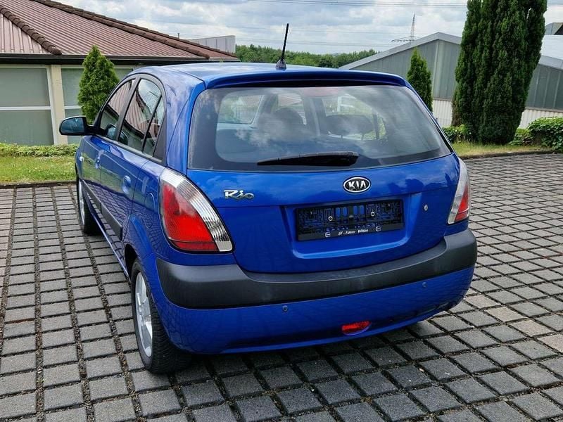 Gebraucht Kia Rio EX 97 PS (71 kW) 2008 Saphirblau met. Kleinwagen