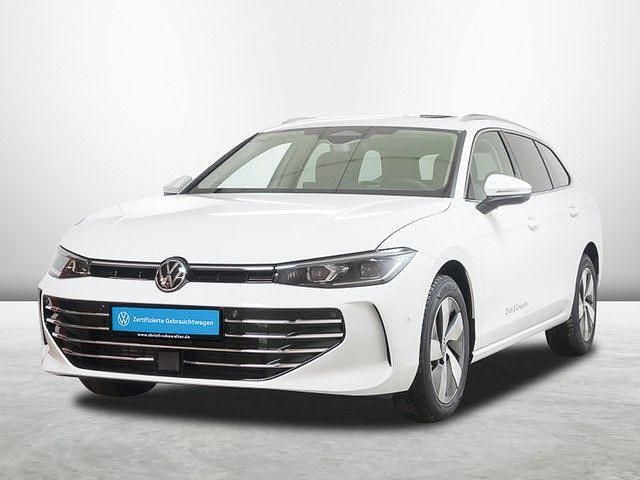 Gebraucht VW Passat Elegance 150 PS (110 kW) 2024 Pure white Kombi