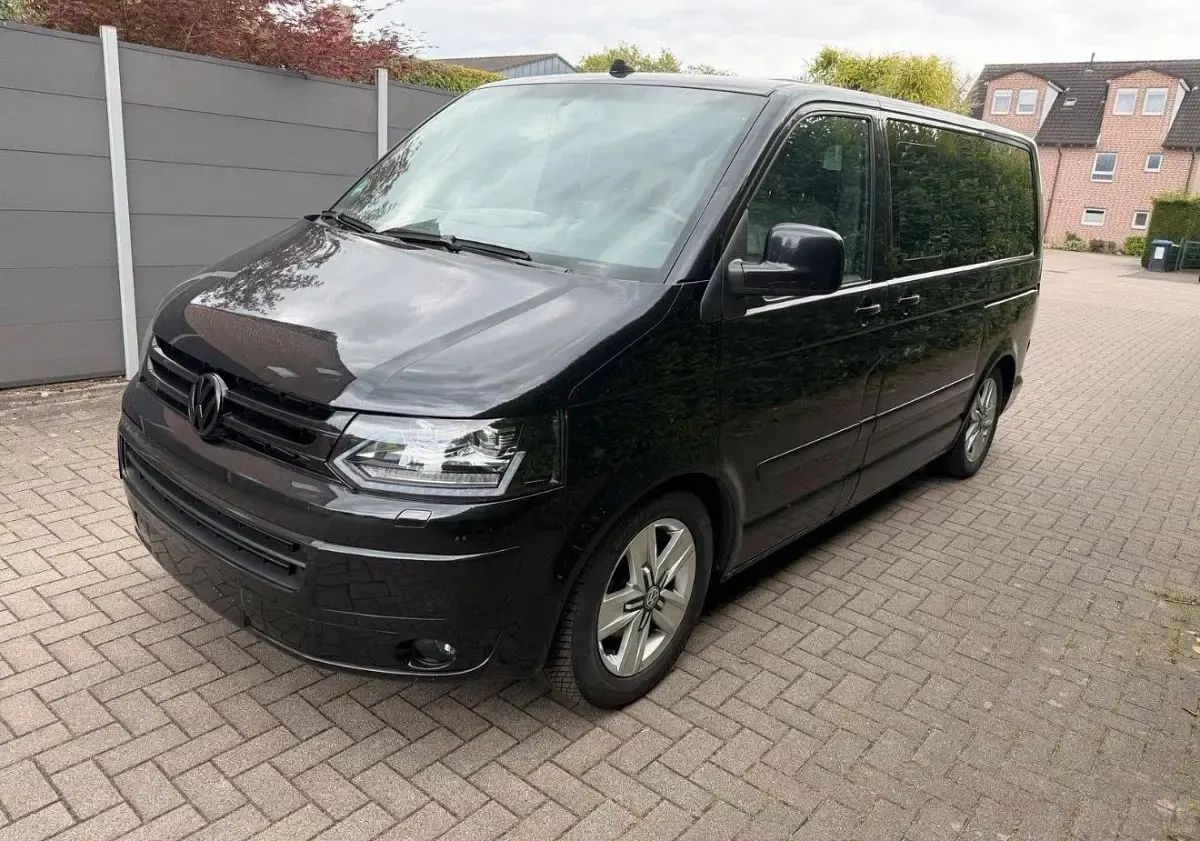 Gebraucht VW Multivan 174 PS (127 kW) 2005 Schwarz Van / Kleinbus