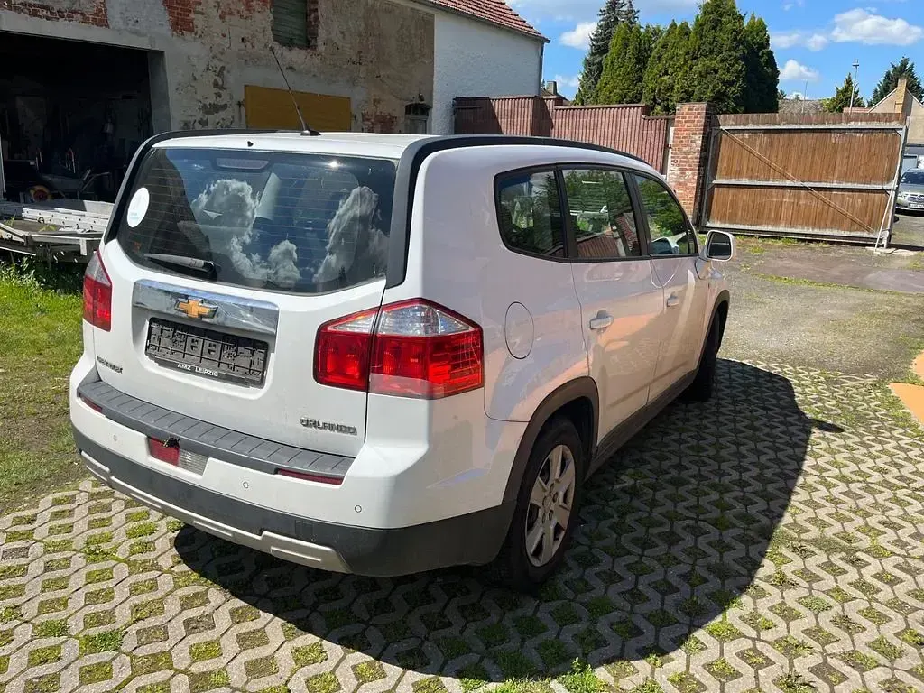 Usado Chevrolet Orlando LT 131 HP (96 kW) 2012 Branco Monovolume