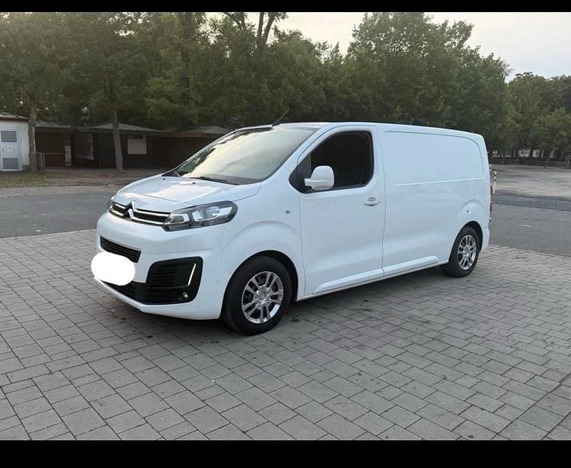 Weiß Gebraucht 2016 Citroën Jumpy Van / Kleinbus | 7.000 € - Bild 1/4