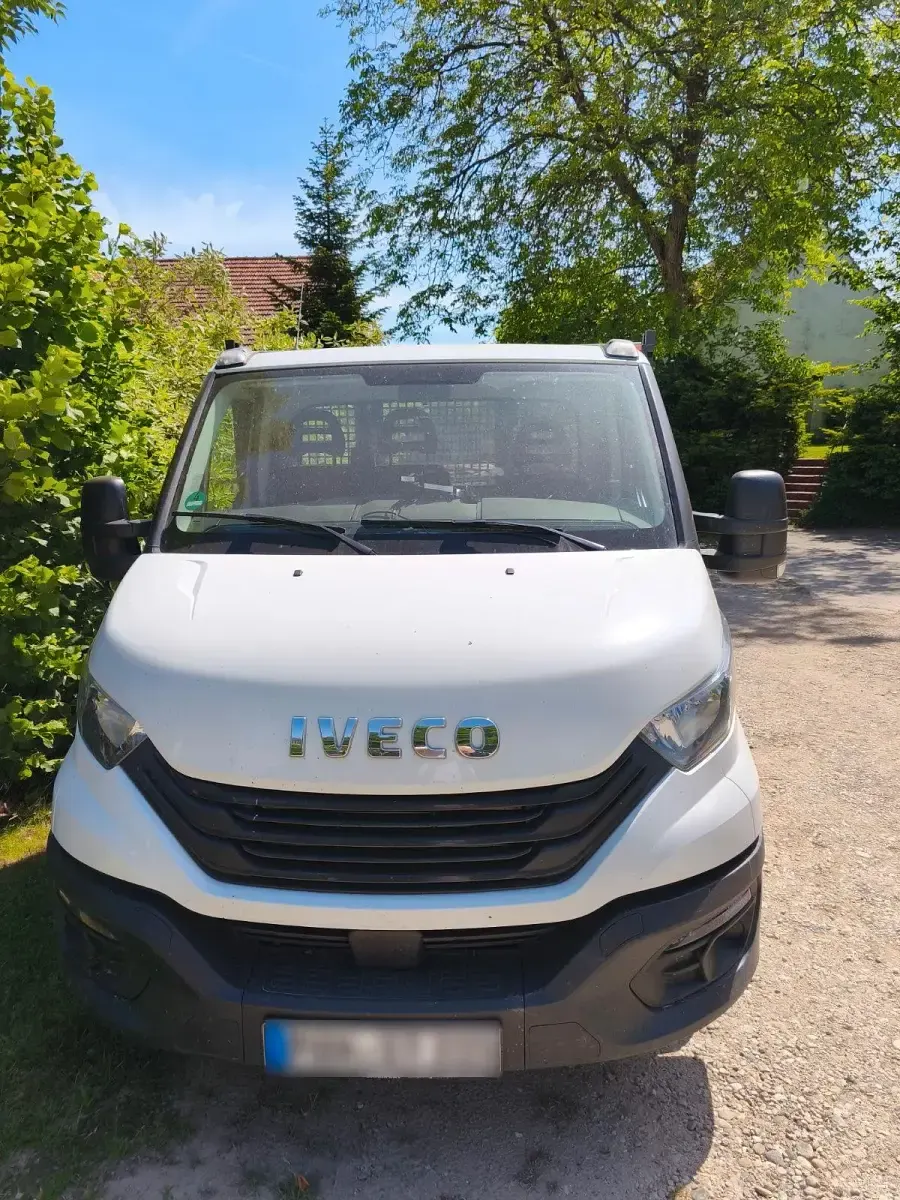 Gebraucht Iveco Daily 160 PS (117 kW) 2022 Weiß