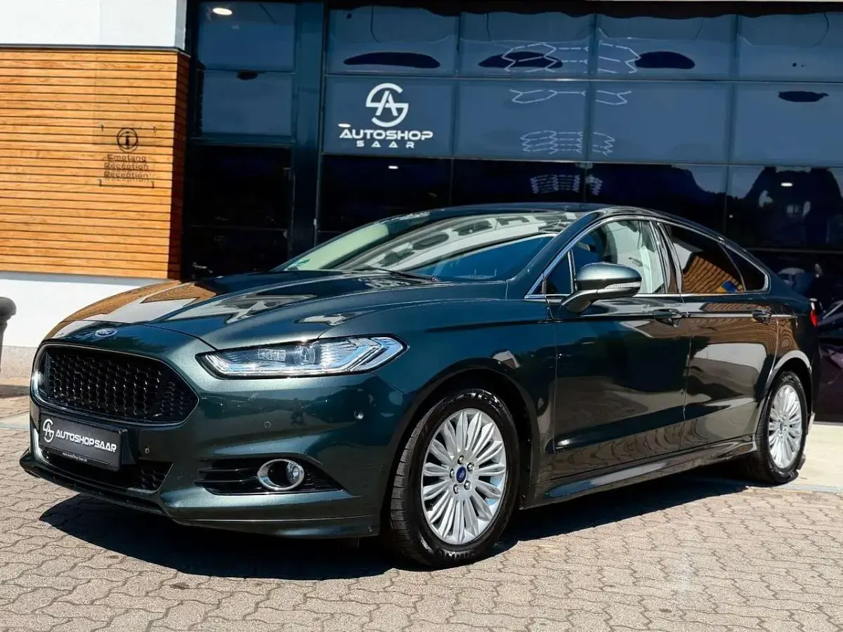 Gebraucht Ford Mondeo Titanium 180 PS (132 kW) 2016 Grün Limousine