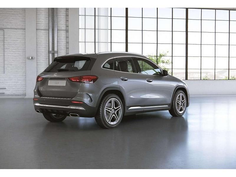 Gebraucht Mercedes GLA250 AMG 160 PS (117 kW) 2021 Grau SUV