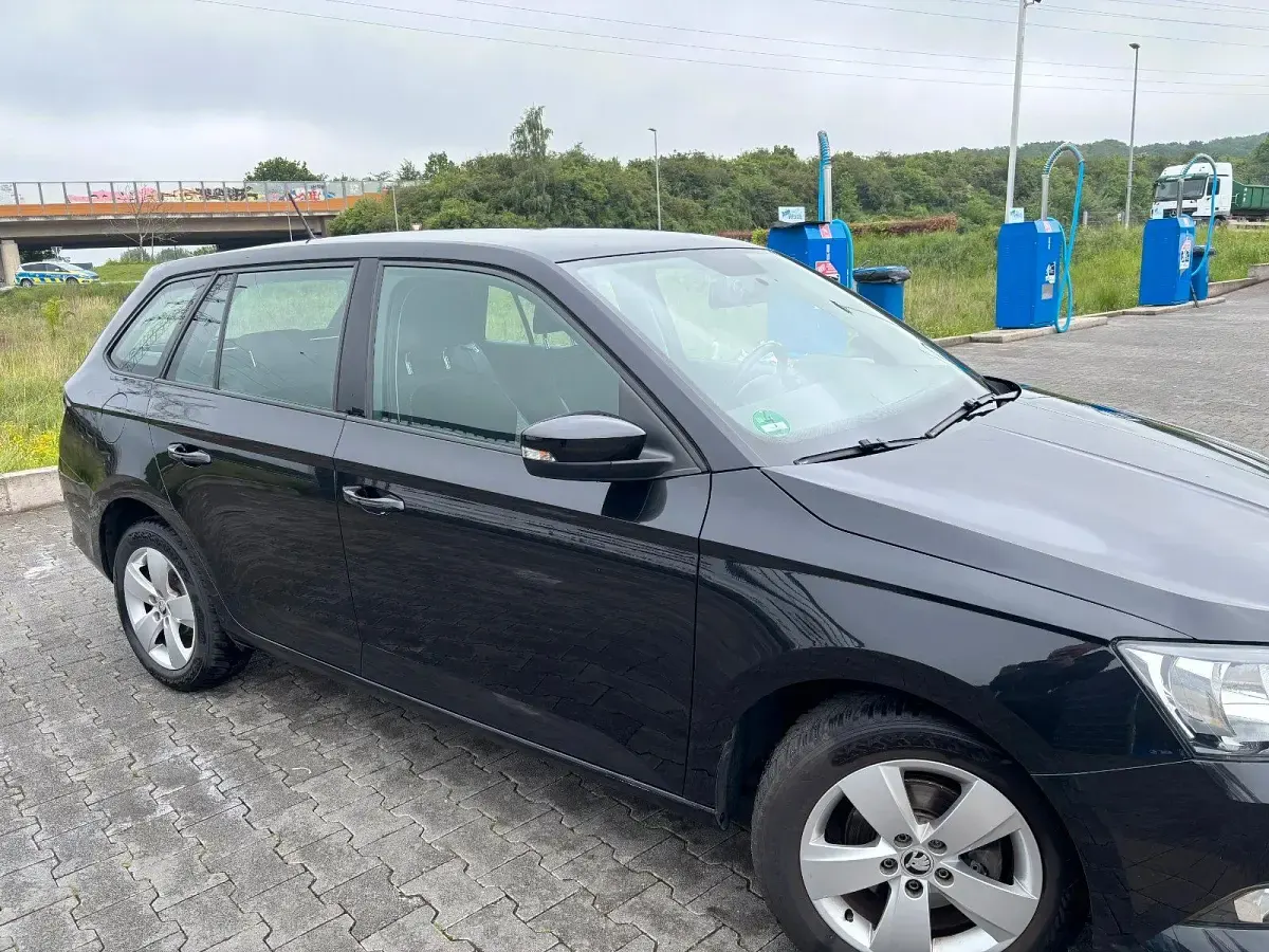 Gebraucht Skoda Fabia 95 PS (69 kW) 2018 Schwarz Kombi