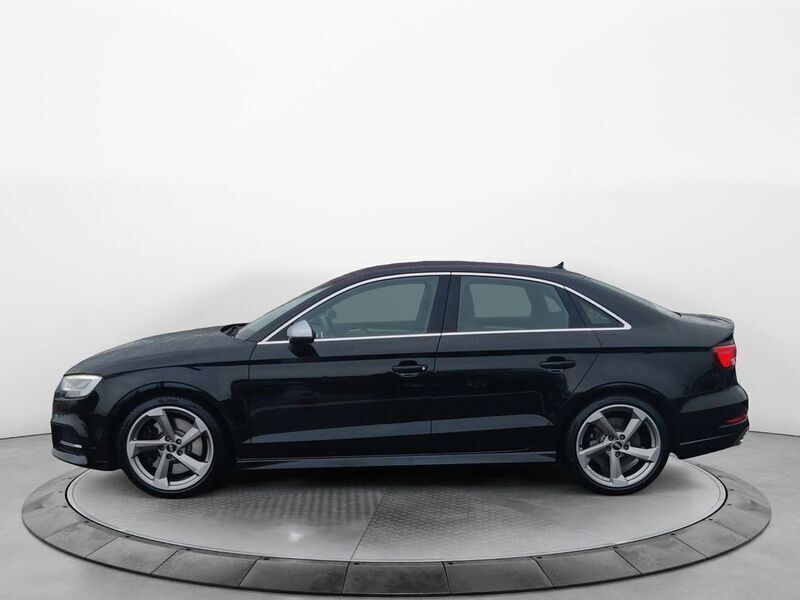 Gebraucht Audi S3 Advanced 311 PS (228 kW) 2018 Mythosschwarz metallic Limousine