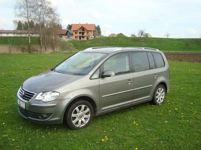 Gebraucht VW Touran 140 PS (102 kW) 2007 Grau Van / Kleinbus