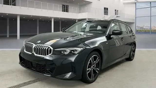 Gebraucht BMW 330 M Sport 245 PS (180 kW) 2025 Schwarz Kombi