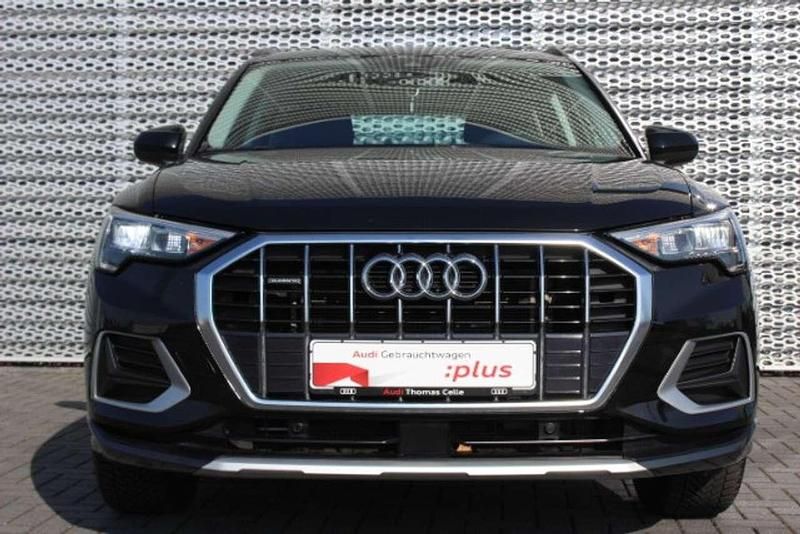 Gebraucht Audi Q3 Ambiente 150 PS (110 kW) 2022 Mythosschwarz metallic SUV