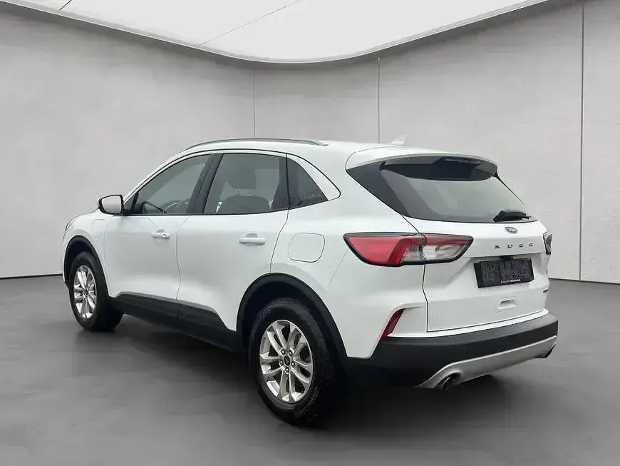 Gebraucht Ford Kuga Titanium 152 PS (111 kW) 2022 Frozen white SUV