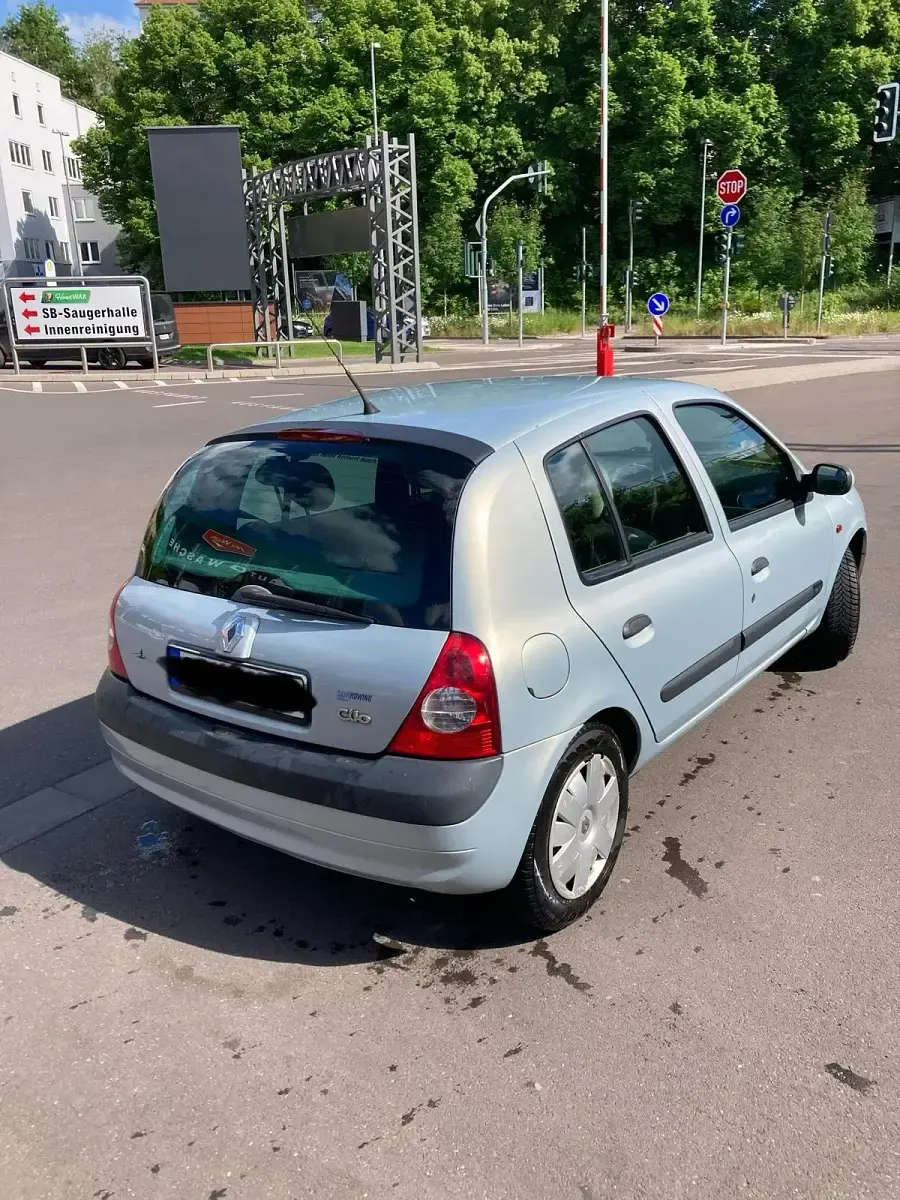 Occasion Renault Clio II 75 ch (55 kW) 2001 Argent Citadine