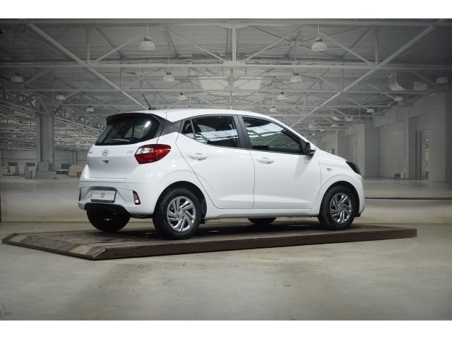 Gebraucht Hyundai i10 Select 63 PS (46 kW) 2025 Weiß Kleinwagen