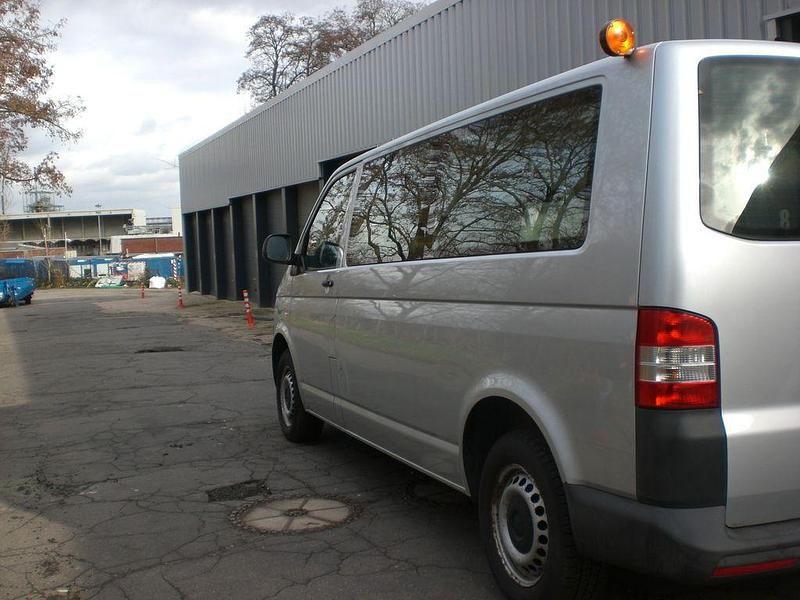 Gebraucht VW Transporter 140 PS (102 kW) 2014 Silber Van