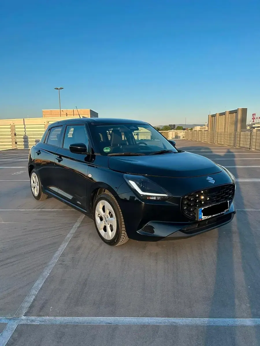 Gebraucht Suzuki Swift Comfort 83 PS (61 kW) 2025 Schwarz Kleinwagen