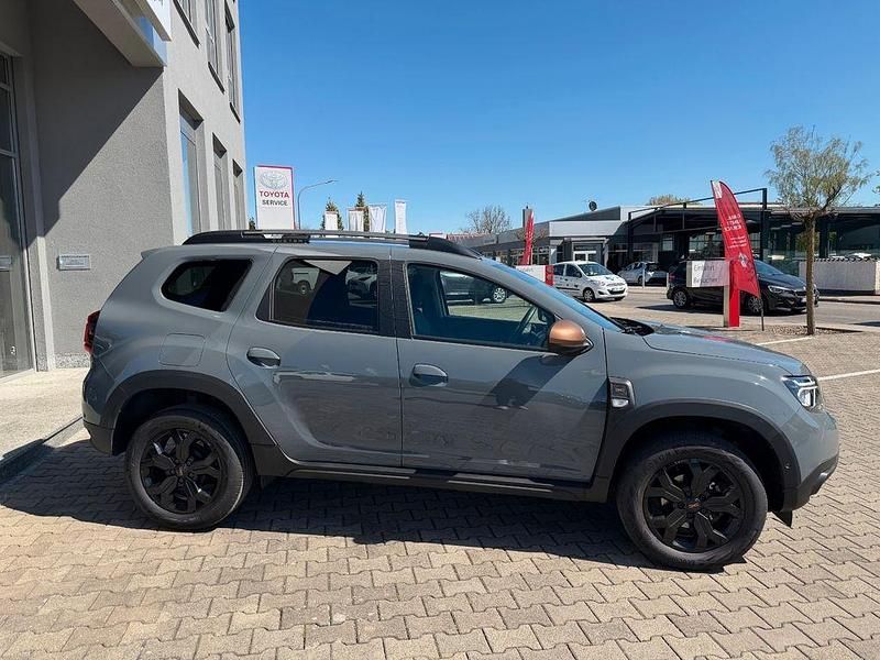 Gebraucht Dacia Duster Extreme 150 PS (110 kW) 2024 Grau SUV