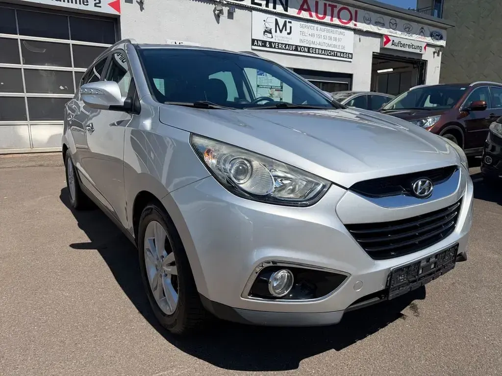 Gebraucht Hyundai ix35 Premium 184 PS (135 kW) 2012 Silber SUV