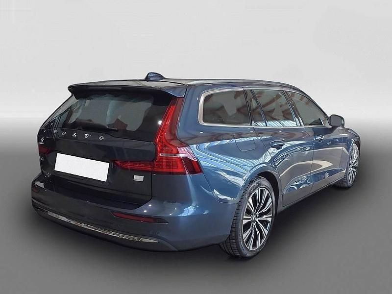 Gebraucht Volvo V60 Plus 455 PS (334 kW) 2023 Blau Kombi