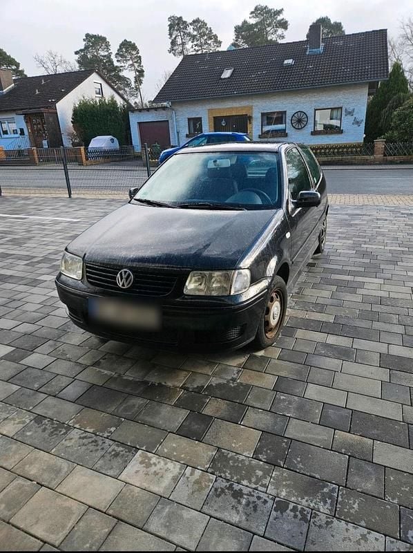 Gebraucht VW Polo 60 PS (44 kW) 2001 Schwarz Kleinwagen