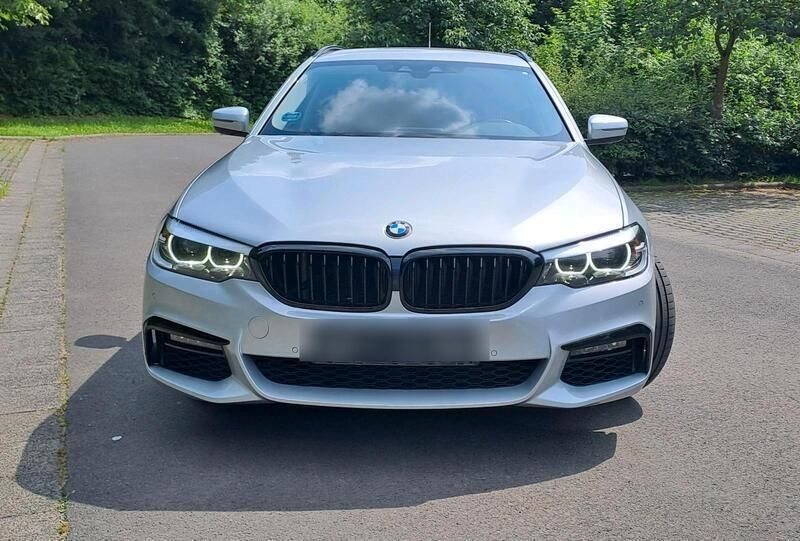 Silber Gebraucht 2020 BMW 530 Kombi | 21.650 € (Guter Preis) - Bild 1/4