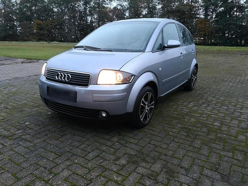 Silber Gebraucht 2005 Audi A2 Kleinwagen | 3.999 € (Fairer Preis) - Bild 1/4