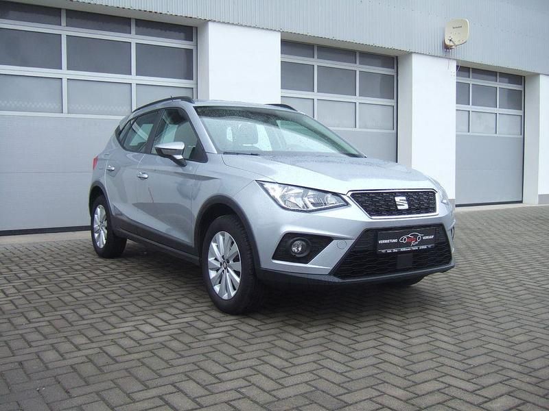 Silber Gebraucht 2018 Seat Arona Style SUV | 11.900 € (Fairer Preis) - Bild 1/4
