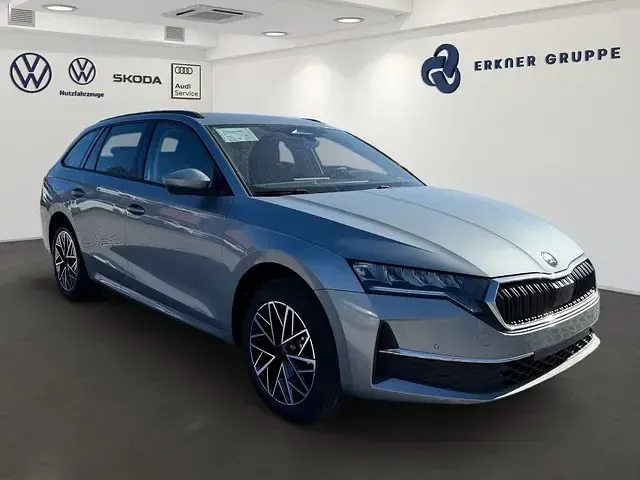 Gebraucht Skoda Octavia 150 PS (110 kW) 2026 Smokey diamondsilber metallic Kombi
